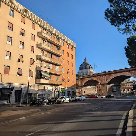 Auntieshouseroma * Rome