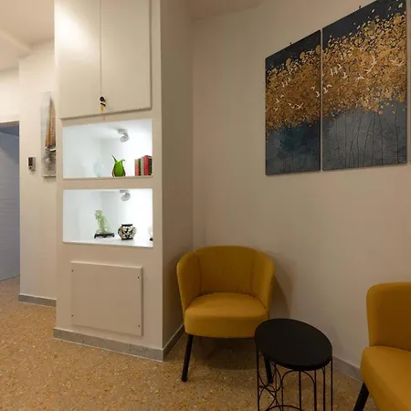 Auntieshouseroma Guest house